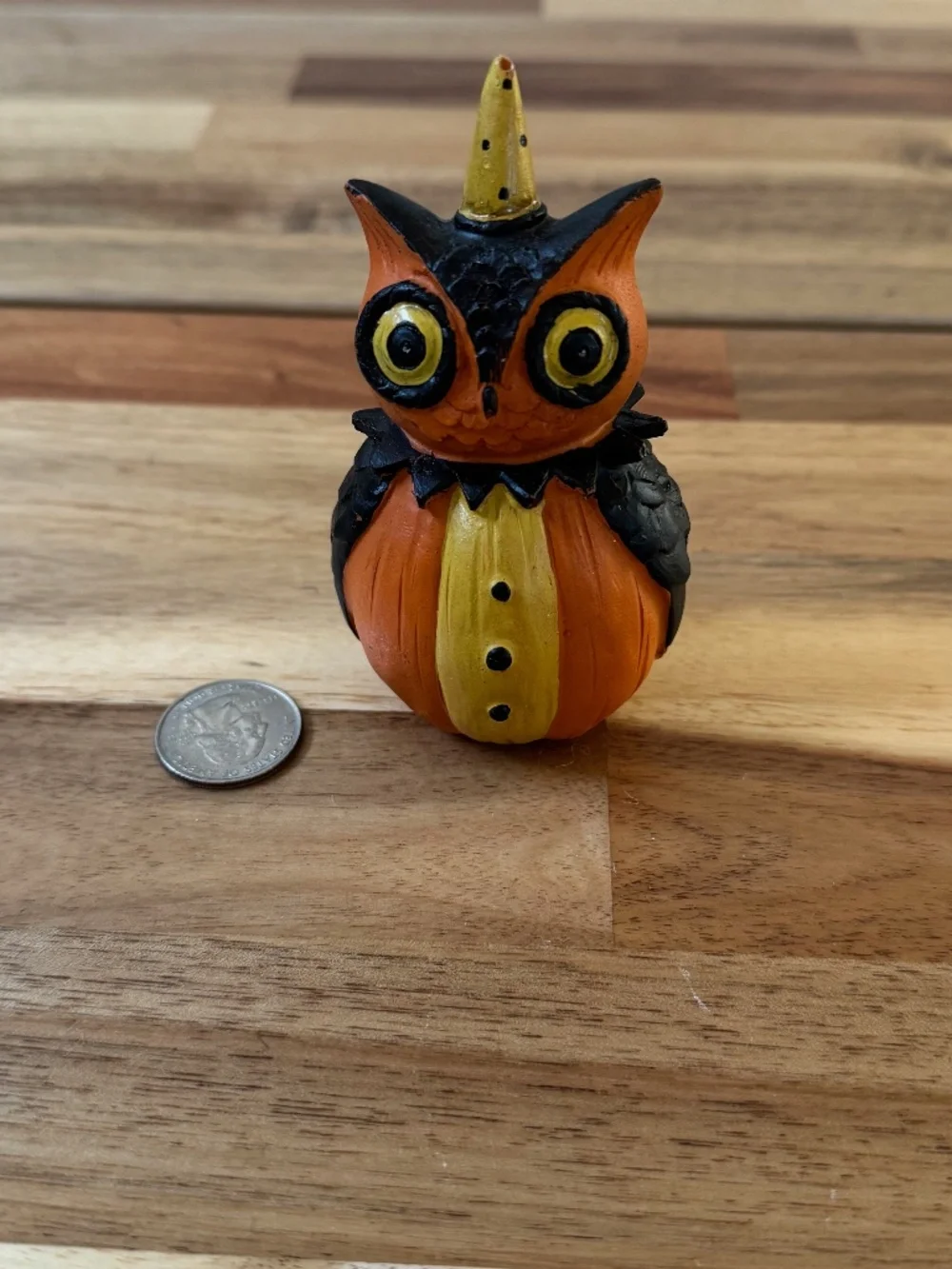 Johanna Parker owl figurine, resin - Halloween
